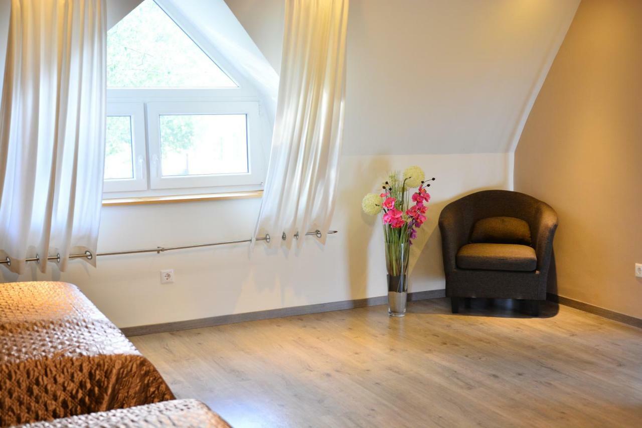 Room4U Apartment Balatonszárszó Exterior foto